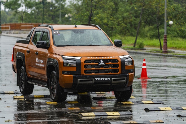 Mitsubishi Triton 2025 có đủ sức 'đấu' Ford Ranger?- Ảnh 1.