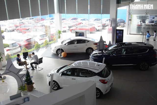 Ô tô đời cũ rầm rộ 'đại hạ giá' xả hàng tồn kho ngay đầu năm 2026- Ảnh 1. Ô tô đời cũ rầm rộ 'đại hạ giá' xả hàng tồn kho ngay đầu năm 2026- Ảnh 1.