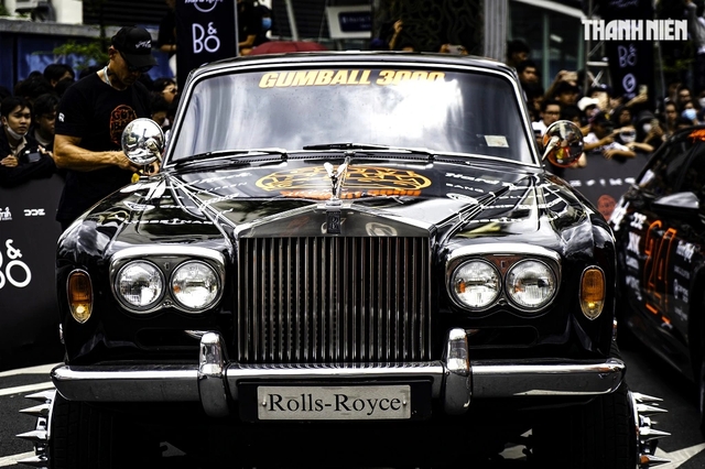 Bán tải Rolls-Royce, 'hàng độc' tại ngày hội siêu xe Gumball 3000- Ảnh 1.