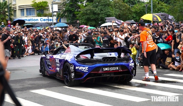 Bán tải Rolls-Royce, 'hàng độc' tại ngày hội siêu xe Gumball 3000- Ảnh 4.