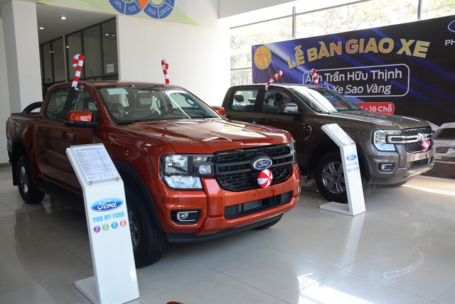 Doanh số giảm Ford Ranger vẫn áp đảo Toyota Hilux, Mitsubishi Triton- Ảnh 2.