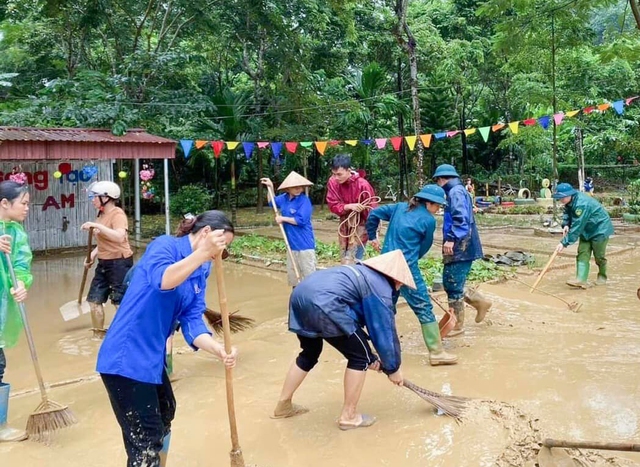 Chung tay chăm sóc sức khỏe bà con vùng lũ Tuyên Quang- Ảnh 4.