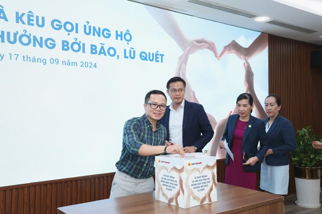 Vietbank quyên góp hơn 700 triệu trong lễ phát động kêu gọi ủng hộ đồng bào- Ảnh 1.