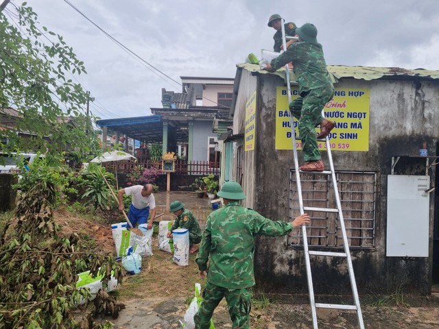 Phó chủ tịch thường trực tỉnh Quảng Trị: Chống bão phải coi tính mạng người dân trên hết- Ảnh 2.