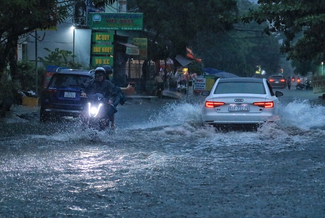 Nam bộ mưa lớn ít nhất 5 ngày nữa- Ảnh 1.