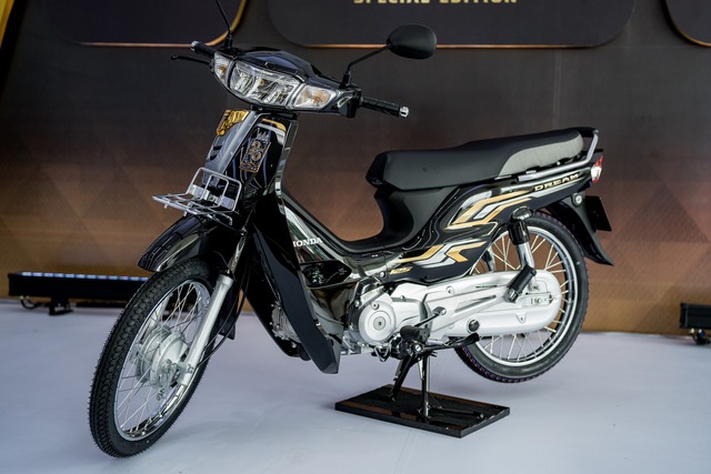 Honda Dream 125 có phiên bản kỷ niệm 25 năm, sản xuất 88 xe- Ảnh 2.