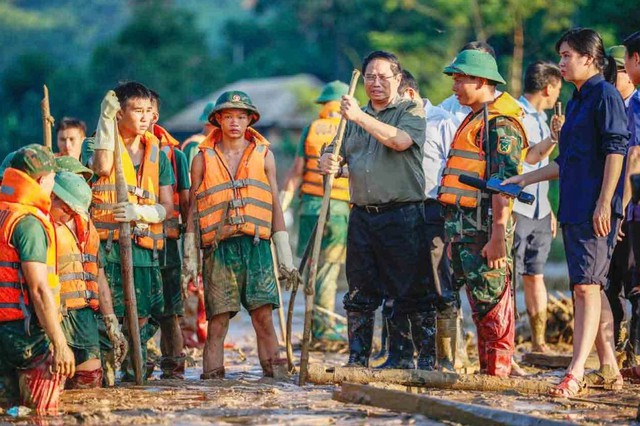 Khẩn trương khắc phục hậu quả bão lũ, nhanh chóng ổn định đời sống nhân dân, tích cực khôi phục sản xuất kinh doanh, thúc đẩy tăng trưởng kinh tế, kiềm chế lạm phát- Ảnh 6.