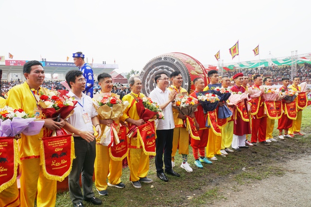 Đã tìm ra 'ông trâu' vô địch tại lễ hội chọi trâu Đồ Sơn năm 2024- Ảnh 2.