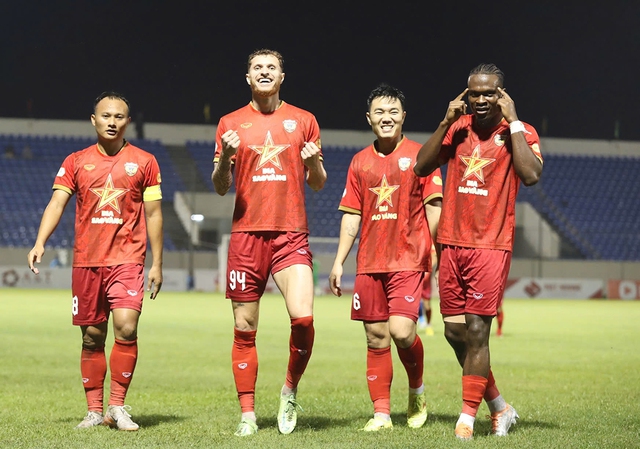 Đội 'bình dân' thắng thế, V-League trở nên quá hay ho- Ảnh 1.