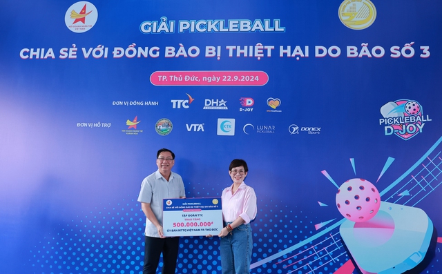 Bí thư TP.HCM dự giải pickleball, vận động 2,8 tỉ ủng hộ đồng bào bị lũ lụt- Ảnh 3.