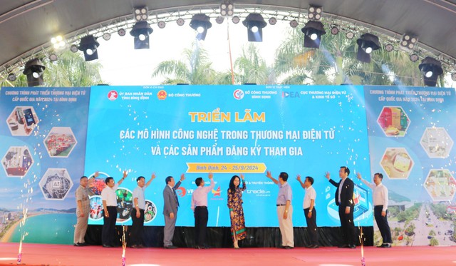 Hỗ trợ đồng bào dân tộc thiểu số tiếp cận sàn thương mại điện tử- Ảnh 1.