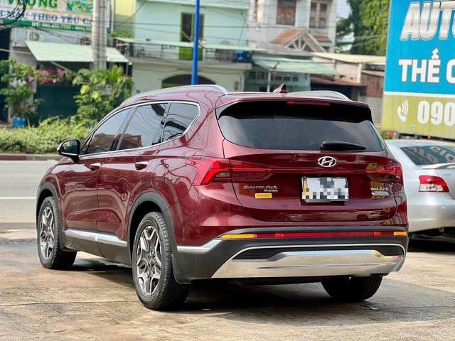 Xe cũ Hyundai Santa Fe máy dầu 'hét' giá cao hơn xe mới- Ảnh 2.