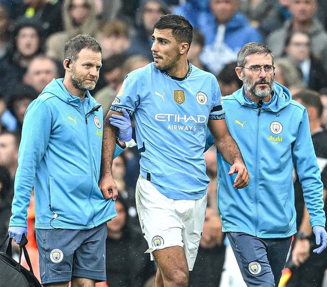 O que Mbappé fez que o técnico Deschamps teve que explicar?