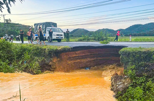 Lâm Đồng: Thông xe tuyến đường 721 sau khi khắc phục sạt lở- Ảnh 2.