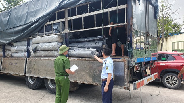 Chuyển công an điều tra vụ mua bán hơn 9 tấn vải cuộn nghi nhập lậu- Ảnh 1.