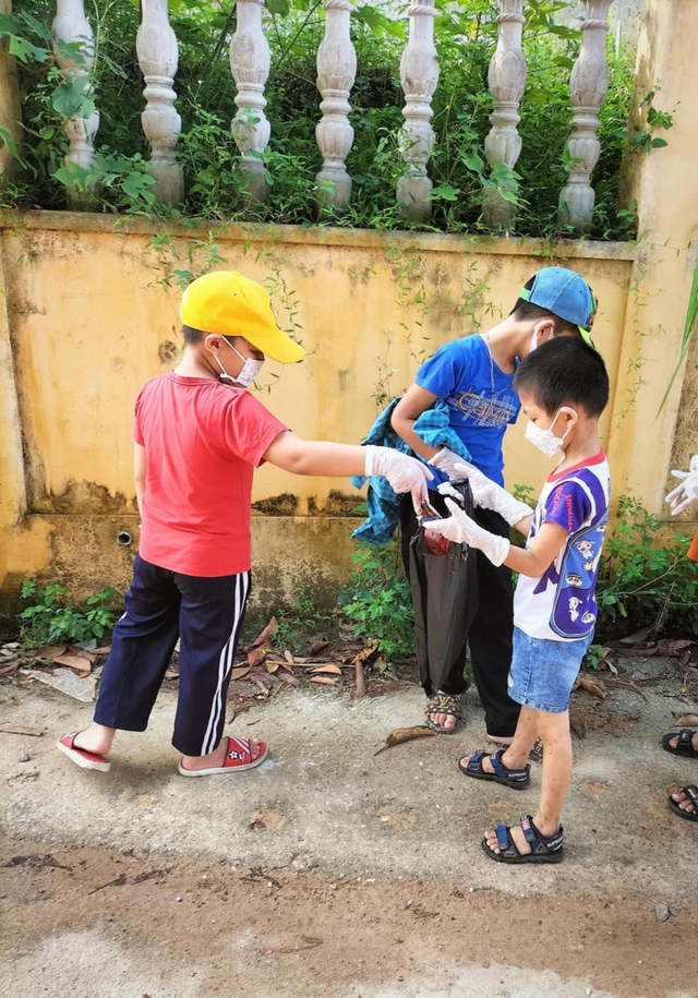 Hạt cát nhỏ lấp lánh- Ảnh 2.