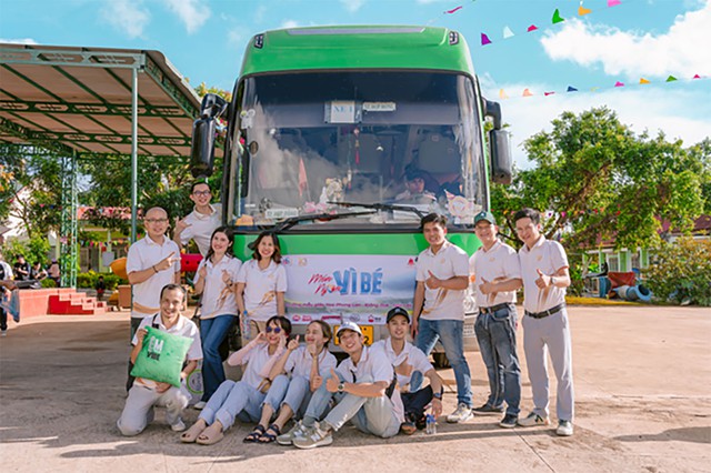 Hành trình trao vạn bữa ngon, chở trung thu vẹn tròn về với trẻ em Tây Nguyên - Ảnh 1.