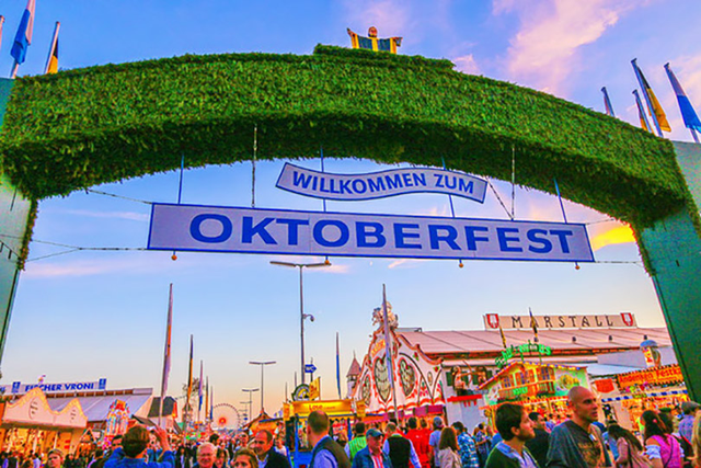 Đến Munich tham gia Oktoberfest, lễ hội bia lớn nhất thế giới- Ảnh 1.