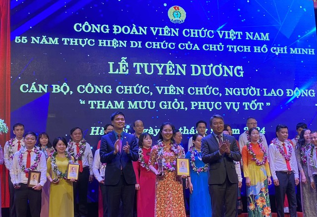 Tổng Bí thư, Chủ tịch nước: Đánh giá đúng cán bộ, bảo vệ người dám nghĩ, dám làm- Ảnh 2.