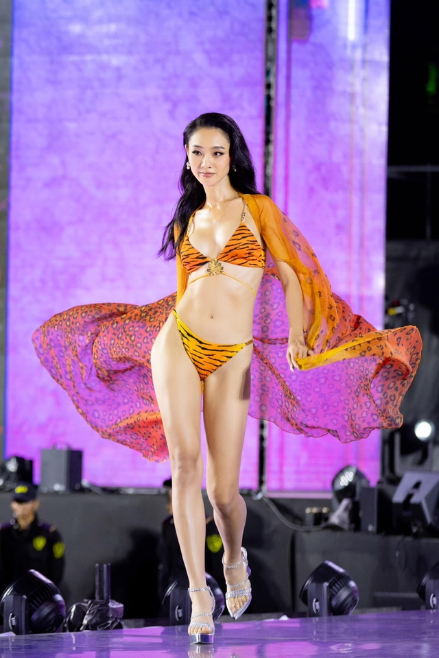 Nhan sắc 3 cô gái cao 1,8m ở Miss Universe Vietnam- Ảnh 1.