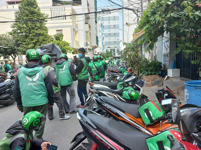 Gojek rút lui, tài xế có lo mất việc?- Ảnh 1.