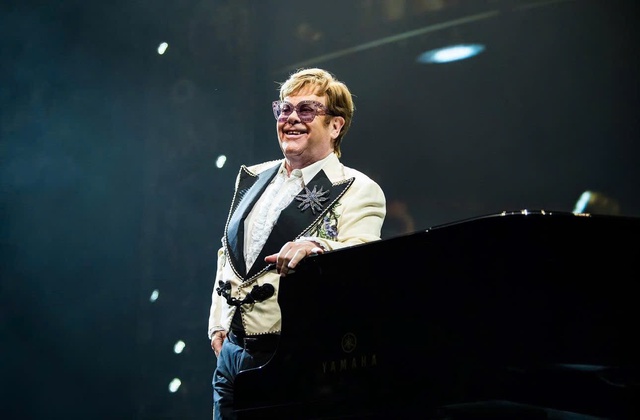 Nhạc sĩ huyền thoại Elton John mất thị lực một bên mắt- Ảnh 2.