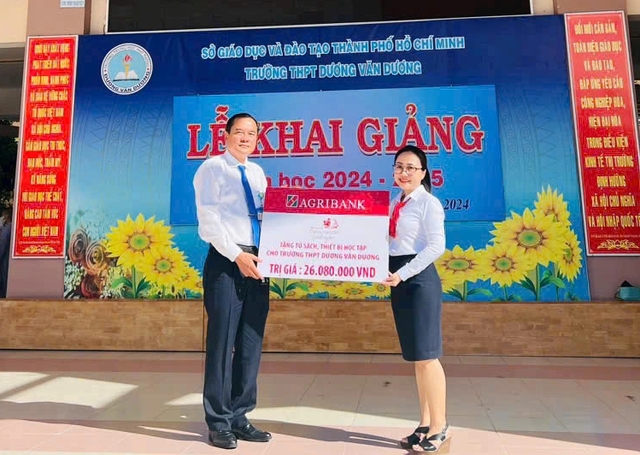 5 trường học ở huyện Nhà Bè được tặng máy vi tính mới- Ảnh 3. 5 trường học ở huyện Nhà Bè được tặng máy vi tính mới- Ảnh 3.