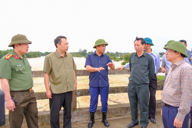Lũ sông Cầu lớn nhất 65 năm, Thái Nguyên nhắn tin cảnh báo người dân ứng phó- Ảnh 1. Lũ sông Cầu lớn nhất 65 năm, Thái Nguyên nhắn tin cảnh báo người dân ứng phó- Ảnh 1.