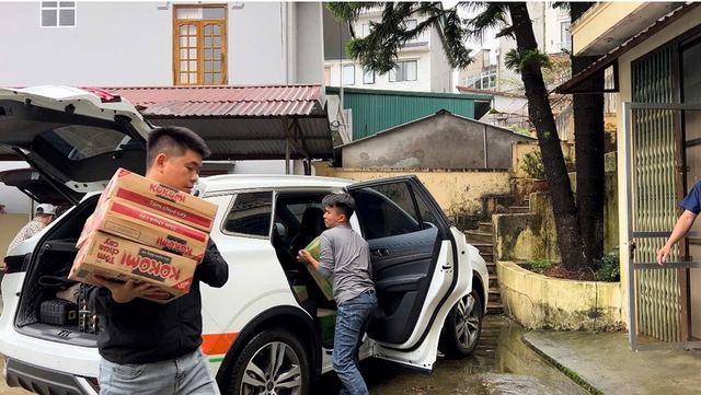 Sa Pa sạt lở, nhiều chủ khách sạn mở cửa cho người dân ở miễn phí- Ảnh 4. Sa Pa sạt lở, nhiều chủ khách sạn mở cửa cho người dân ở miễn phí- Ảnh 4.