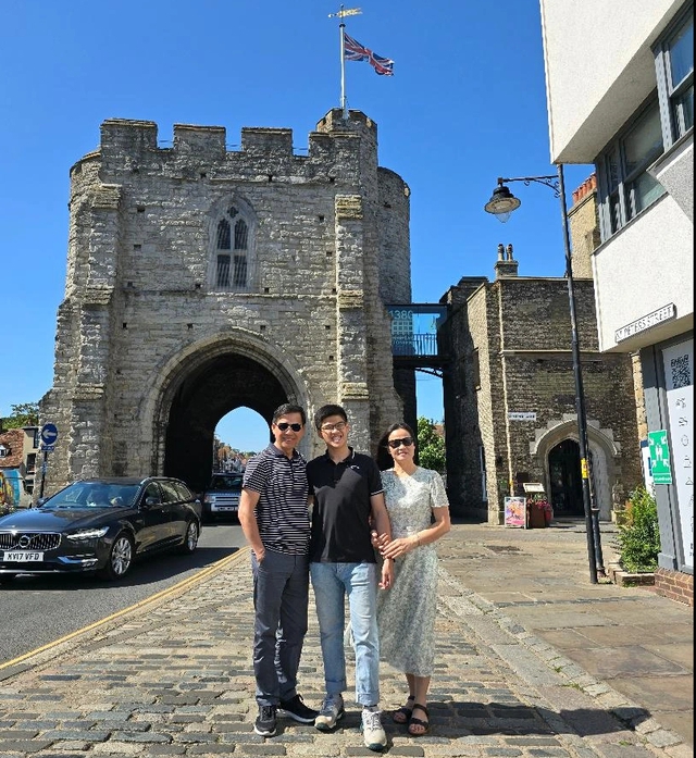 Tự lập sớm ở London- Ảnh 1.