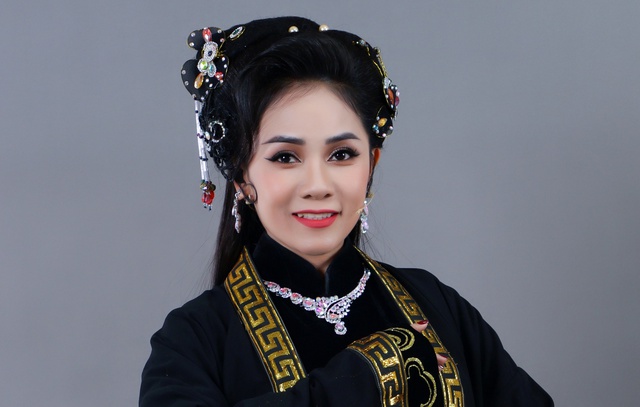 Nghệ sĩ Thy Nhung trải lòng chuyện ly hôn, tiết lộ mối quan hệ với chồng cũ- Ảnh 1.