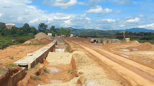 Bộ NN-PTNT đôn đốc dự án phòng chống sạt lở 277 tỉ đồng ở Kon Tum- Ảnh 2.