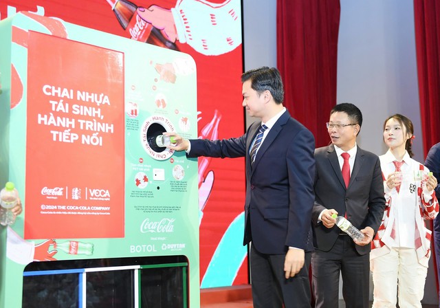 Anh Nguyễn Minh Triết dự lễ phát động ‘Chai nhựa tái sinh, hành trình tiếp nối’- Ảnh 3.
