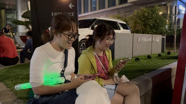 Bất lực gần 3 tiếng đồng hồ không đón được xe công nghệ sau đêm giao thừa- Ảnh 2.