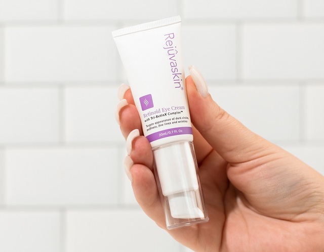 Kết 2024: Kem dưỡng mắt chứa Retinol nào phủ sóng toàn bộ các nền tảng?