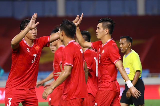 B&aacute;o Indonesia: &lsquo;Việt Nam thắng Th&aacute;i Lan ở chung kết lượt đi l&agrave; ch&igrave;a kh&oacute;a v&ocirc; địch&rsquo;- Ảnh 2.