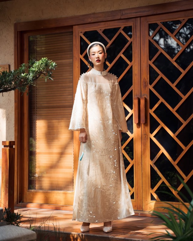 Sparkling sequins ao dai, the perfect choice for her to welcome the new year - Photo 3.