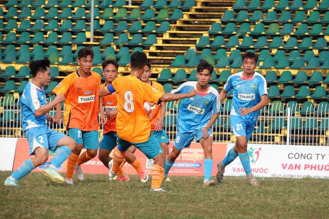 Hat-trick đầu tiên vòng loại Tây Nam bộ: 'Món quà tặng vợ và con gái- Ảnh 4.