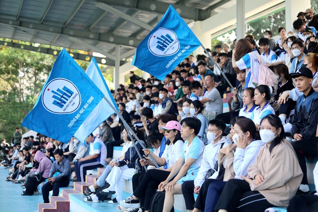 Trường ĐH Nha Trang 5-0 Trường ĐH Đà Lạt: Chủ nhà thắng dễ- Ảnh 2.