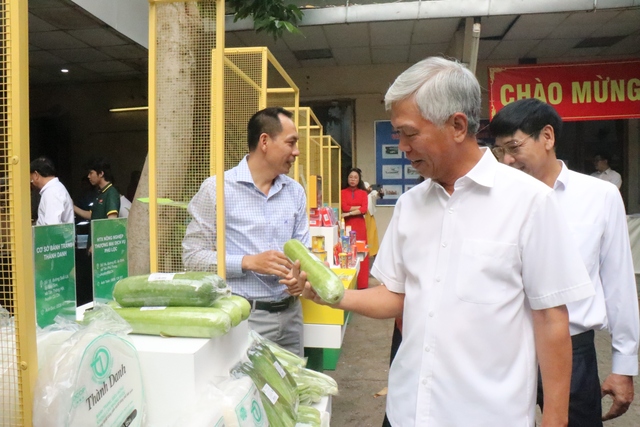 Ông Võ Văn Hoan lưu ý gì để TP.HCM có thêm 4 thành phố vệ tinh?- Ảnh 1.