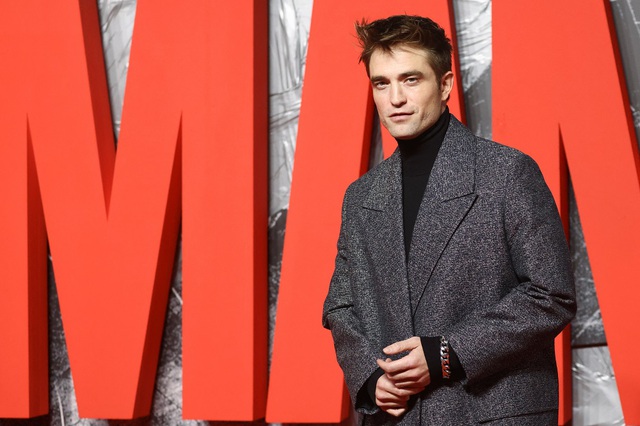 Robert Pattinson đến Hàn Quốc quảng bá bom tấn 'Mickey 17'- Ảnh 1.