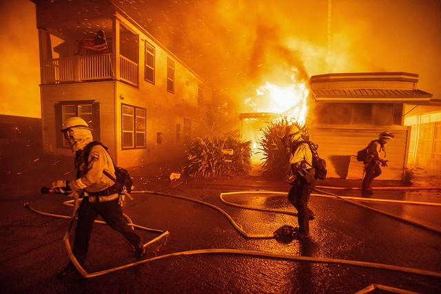 Khu nhà giàu California hoang tàn sau thảm họa cháy rừng- Ảnh 1.