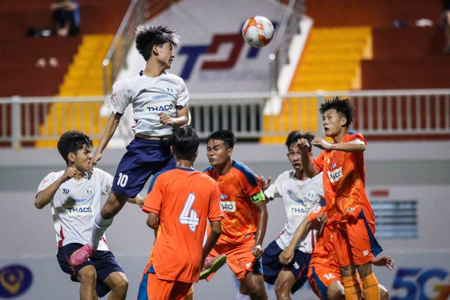 Khốc liệt vòng play-off- Ảnh 1.