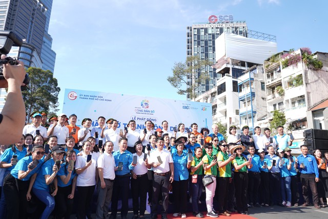 Nhấn vào ảnh để phóng to UBND TP.HCM phát động 'hãy trở thành công dân số TP.HCM'- Ảnh 4.