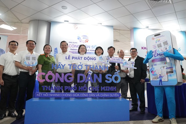 Nhấn vào ảnh để phóng to UBND TP.HCM phát động 'hãy trở thành công dân số TP.HCM'- Ảnh 9.