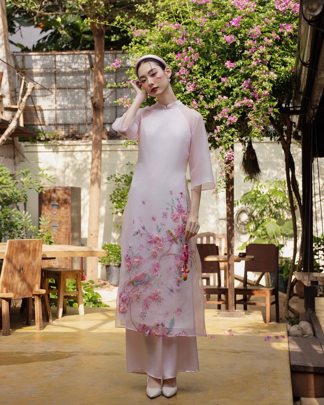 Update the patterned ao dai models that are'making waves' early this year - Photo 10.