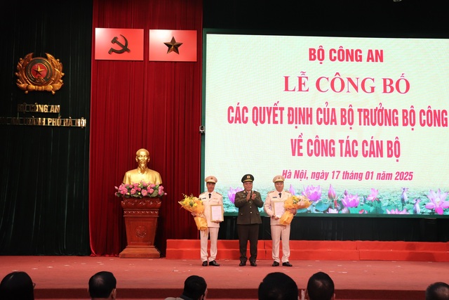 Công an Hà Nội có 2 tân phó giám đốc- Ảnh 1.