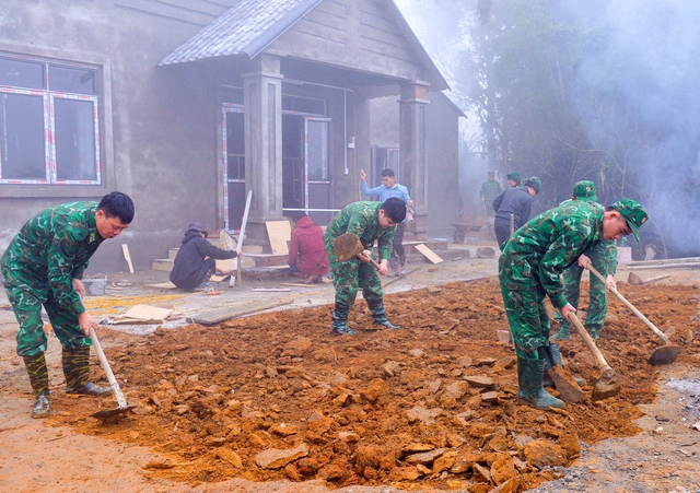 Người dân biên giới A Lù háo hức đón tết trong ngôi nhà mới- Ảnh 6.