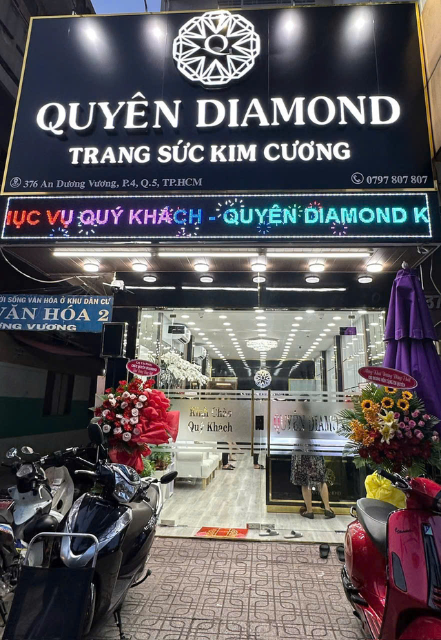 Cửa hàng Quyên Diamond