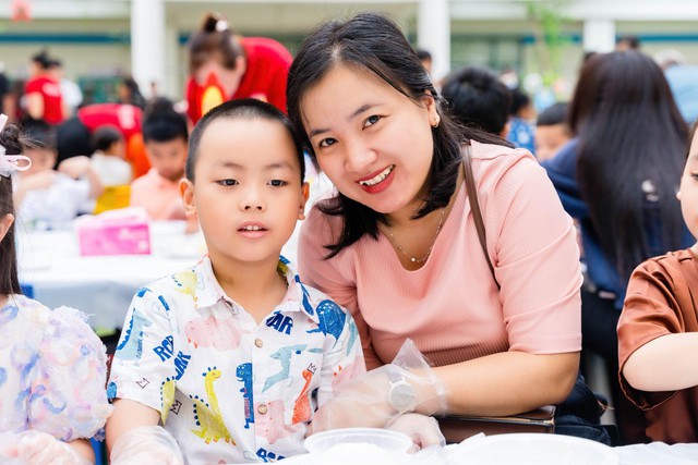 Royal School thường xuyên tổ chức hoạt động để phụ huynh đồng hành cùng trẻ, thêm thấu hiểu môi trường học tâm của con